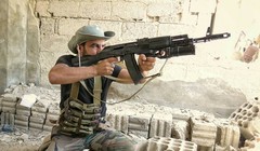 Binh sĩ Syria sử dụng súng phóng lựu kẹp nòng GP-25 trong cuộc chiến giành giật thị trấn Ayn Tarma
