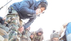 Binh sĩ lữ đoàn 42 cơ giới chuẩn bị lực lượng cho cuộc tấn công