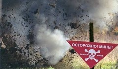 Một bãi mìn của quân đội Kiev trên tuyến giáp ranh Donbass - Ảnh - Rusvesna