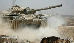 Xe tăng quân đội Syria tiến công trên chiến trường Jobar - ảnh Masdar News