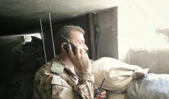 Một sĩ quan chỉ huy quân đội Syria trên chiến trường Jobar - ảnh Masdar