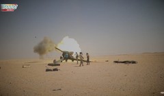 Pháo binh lực lượng Tiger tấn công IS trên sa mạc tỉnh Deir Ezzor - ảnh video