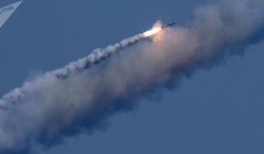 Kalibr tấn công từ tàu ngầm Nga - ảnh sputnik