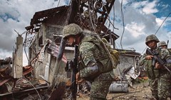 Binh sĩ Philippines trong cuộc chiến thành phố Marawi - ảnh New Straits Times