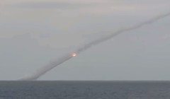 Tàu ngầm diesel-điện lớp Kilo 636.3 phóng tên lủa hành trình vào IS - video TV Zvezda