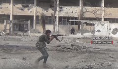 Binh sĩ quân đội Syria giao chiến ác liệt với IS trên đường phố Deir Ezzor - ảnh minh họa video Masdar News