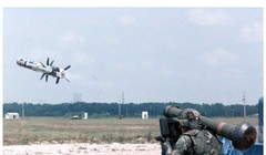 FGM-148 Javelin là tổ hợp tên lửa chống tăng mang vác do Raytheon và Lockheed Martin hợp tác thiết kế, sản xuất.