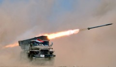 Lực lượng pháo binh quân đội Syria pháo kích - ảnh minh họa Masdar News