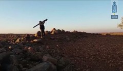 Một tay súng khủng bố HTS sử dụng tên lửa MANPAD bắn hạ máy bay L-39 không quân Syria - ảnh video