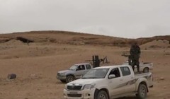 Một số vũ khí phương tiện quân đội Syria thu giữ trên vùng sa mạc tỉnh Homs - ảnh video SANA