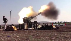 Pháo binh quân đội Syria tiến công trên chiến trường  Aleppo