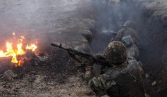 Binh sĩ lực lượng dân quân Donesk chiến đấu chống lực lượng ATO Ukraine - ảnh minh họa Politpuzzle