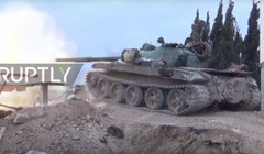 Xe tăng quân đội Syria tiến công trên chiến trường Đông Ghouta