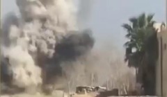 Xe tăng phá hủy xe đánh bom tự sát VBIED của lực lượng khủng bố HTS ở Đông GHouta