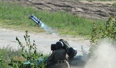 Binh sĩ Ukraina thử nghiệm tên lửa Javelin của Mỹ. Ảnh minh họa South Front