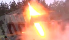 Lực lượng dân quân Dpnesk phóng tên lửa vào quân đội Ukraina. Ảnh minh họa South Front