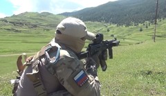 Một binh sĩ FSA Nga tiêu diệt tay súng khủng bố ở Daghestan