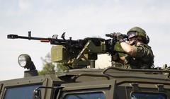 Binh sĩ Nga sử dụng súng máy Kord 12,7 mm. Ảnh RG