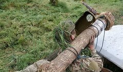 Quân đội Ukaina huấn luyện sử dụng tên lửa chống tăng siêu hiện đại Javelin Mỹ bằng tên lửa "gỗ"