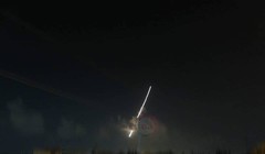 Lực lượng phòng không căn cứ quân sự Hmeymim đánh trả cuộc tấn công bằng drones. Ảnh minh họa Muraselon