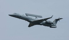 Máy bay cảnh báo sớm, giám sát và điều hành tác chiến Embraer EMB-145H AEW & C của Không quân Hy Lạp. Ảnh Rusian Gazeta
