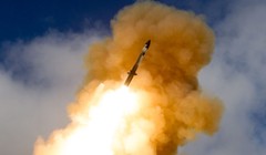 Tên lửa đánh chặn SM-3 BlockAII. Ảnh: Raytheon.