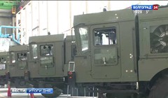 Những xe phóng Iskander đang chuẩn bị xuất xưởng. Ảnh video Volgograd 24