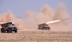 Pháo phản lực quân đội Syria xả đạn vào kẻ thù. Ảnh minh họa: South Front.