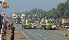 Pháo tự hành thiết kế Hàn Quốc K-9 Vajra của Ấn Độ.