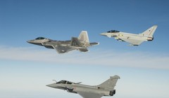 Các máy bay F-22 Raptor, Rafale, Typhoon tham gia diễn tập. Ảnh: The National Interest.