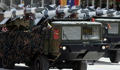 Hệ thống tên lửa S-125 của Velezuela trong cuộc diễu binh ngày độc lập. 