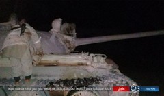 IS đánh chiếm xe tăng của lực lượng LNA.