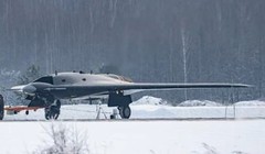 Chiếc máy bay không người lái tấn công hạng nặng Okhotnik. Ảnh minh họa Russian Gazeta