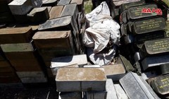 Vũ khí trang bị thu được từ lực lượng Hồi giáo cực đoan ở Hama. Ảnh SANA