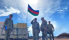 Bộ trưởng Quốc phòng Azerbaijan Zakir Hasanov trên khu vực Karvachar, kiểm tra các đơn vị quân đội Azerbaijan. Ảnh MoD Azerbaijan