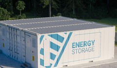 Thùng pin dòng chảy lưu trữ điện năng. Ảnh E&T