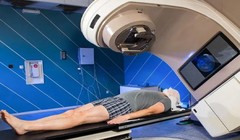 Xạ trị ung thư. Ảnh minh họa Medical News Today.