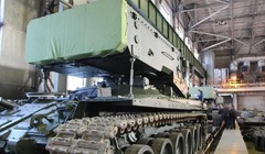 Pháo phản lực nhiệt áp TOS-1A bàn giao cho quân đội Nga. Ảnh Military Leak