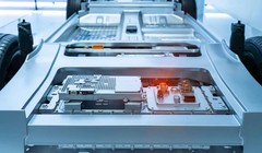 Khung gầm chứa bình điện của xe ô tô điện. Ảnh Engineer Interesting. 