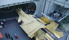 Tiêm kích J-15 trên tàu sân bay Liêu Ninh của Trung Quốc.
