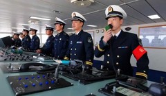 Sỹ quan hải quân Trung Quốc.