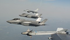 Biên đội máy bay chiến đấu Mỹ và Australia. Ảnh: Thời báo Hoàn Cầu, Trung Quốc.