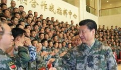 Tháng 4/2016, ông Tập Cận Bình thị sát Trung tâm chỉ huy tác chiến liên hợp Quân ủy. Ảnh: báo Liên hợp, Đài Loan.