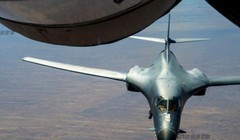 Máy bay ném bom chiến lược siêu âm B-1B Không quân Mỹ. Ảnh: Sina Trung Quốc.