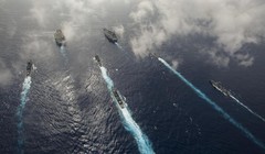 Hai cụm tấn công tàu sân bay phô trương sức mạnh trên Biển Đông. ảnh: Wordpress