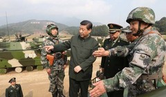 Ông Tập Cận Bình và quân đội Trung Quốc.