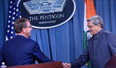 Bộ trưởng Quốc phòng Ấn Độ Manohar Parrikar vừa đến thăm Mỹ