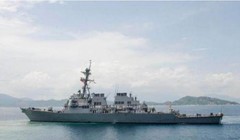 Ngày 2/10/2016, tàu khu trục tên lửa USS John S. McCain tiến vào vịnh Cam Ranh, Việt Nam. Ảnh: Cankao/Bành Bái
