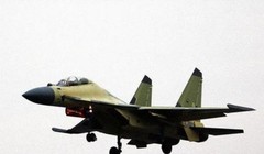 Máy bay chiến đấu J-16 Trung Quốc bay thử. Ảnh: Cankao