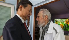 Chủ tịch Trung Quốc Tập Cận Bình đến thăm lãnh tụ Cuba Fidel Castro. Ảnh: Sputnik News